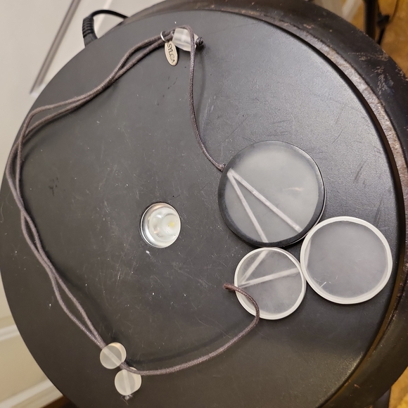 Silca Designs Necklace Acrylic and Cord - Picture 7 of 7